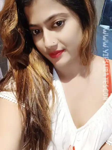 Hosewife escort profiles in Surat